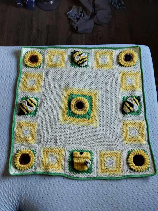 Crocheted Bumblebee baby blanket
